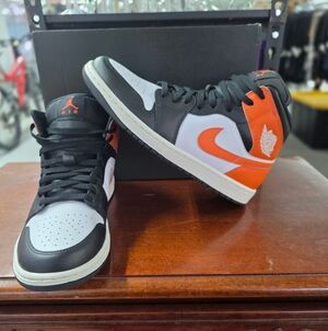 Nike Air Jordan 1 Mid Shoes White Black Starfish DQ8426-801 Mens Size 10